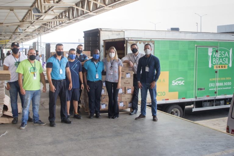 Mesa Brasil Sesc recebe duas toneladas de alimentos doados pela Nestlé