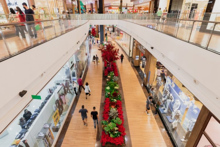 Uberlândia Shopping faz Black Week com descontos de até 80%