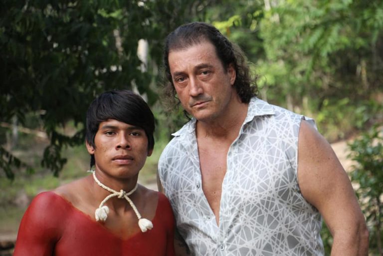 O ator e diretor Roberto Rowntree grava o filme “Operação Ozônio” no Pantanal Mato Grossense