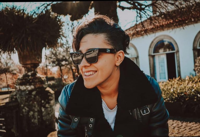 Saiba quem é CÁLUA a Rapper portuguesa que vem conquistando a Europa e o Brasil