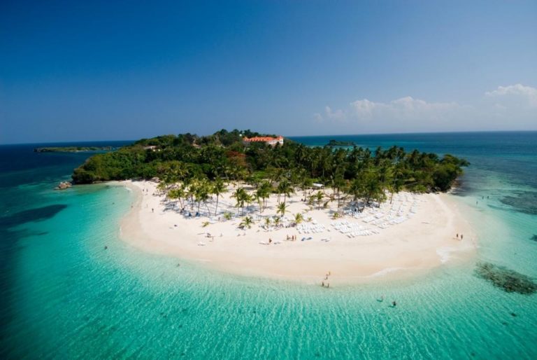 República Dominicana inicia plano de vacinação massiva contra a Covid-19