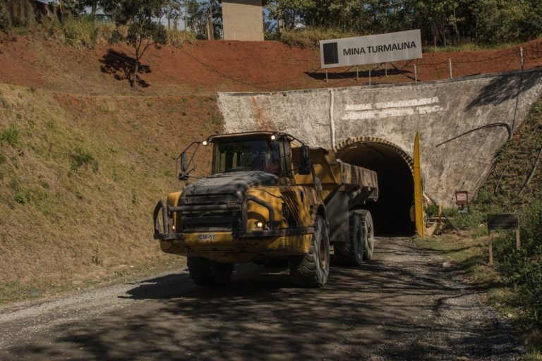 Jaguar Mining anuncia a abertura de novas vagas
