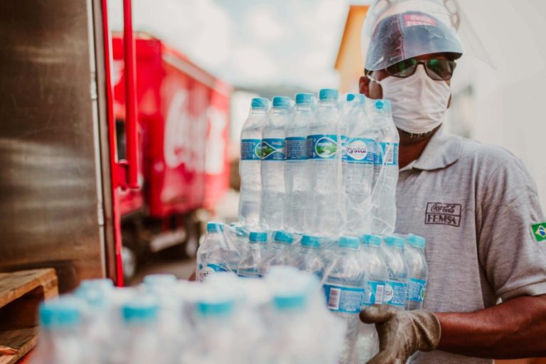 Coca-Cola FEMSA Brasil doa 10 mil garrafas de água Crystal para o Hospital São Vicente de Paulo em Itabirito