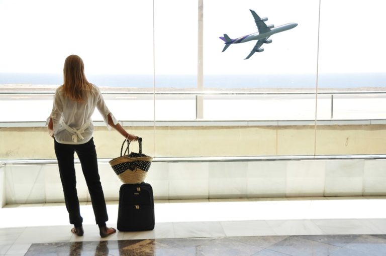 Assist Card dá dicas para mulheres que vão viajar sozinhas
