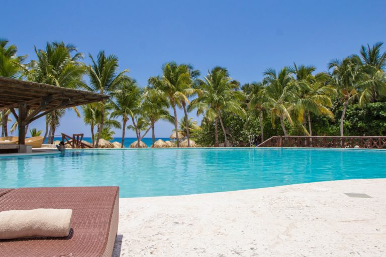 República Dominicana estende seguro viagem gratuito para turistas até 30 de abril de 2021