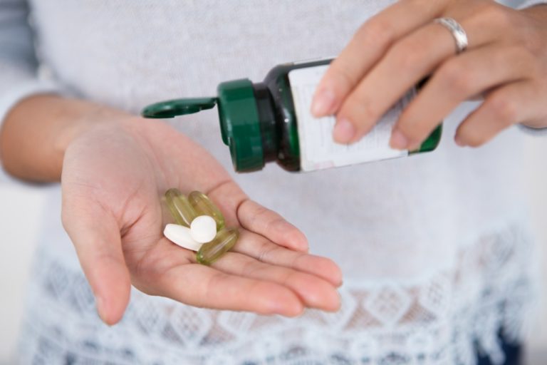 Por que a automedicação é perigosa?