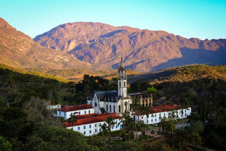 Santuário do Caraça anuncia suspensão de hospedagens durante a semana