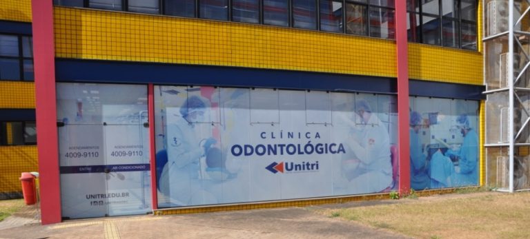 Unitri realiza triagem para implantes dentários