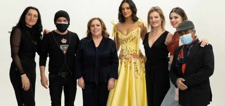 A designer Geraldina Shabani dá vida aos sonhos da moda