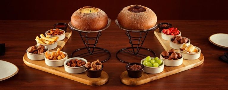 Muito Outback Envolvido: versões salgada e doce do amado Fondue da marca estão de volta ao menu