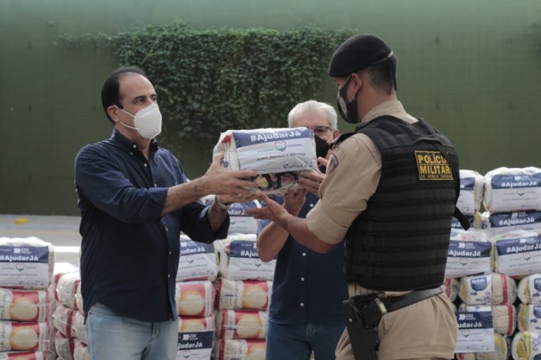 CDL Uberlândia realiza cerimônia de entrega das cestas básicas da campanha #Ajudarjá