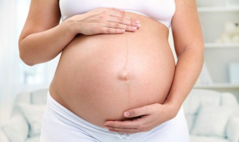 Por que a linha nigra é tão comum na gravidez?