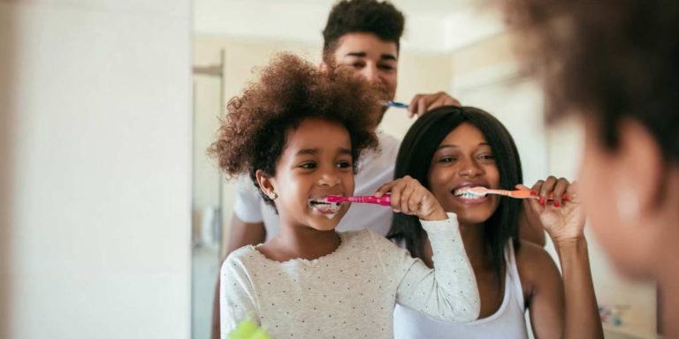 Como escovar os dentes da forma correta?