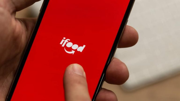 AWS se une a iFood para capacitar três mil profissionais em computação em nuvem