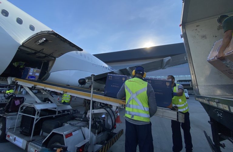 Aeroporto Internacional de BH recebe mais 508 mil doses de vacinas contra a Covid-19