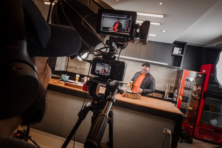 Cerveja Petra e influenciador Rick Bolzani se unem em websérie especial de gastronomia para o Dia dos Pais