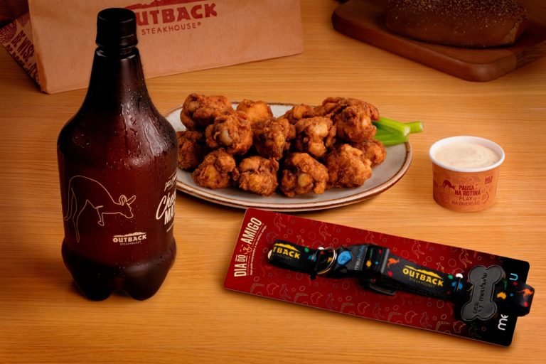 Dia do Amigo: Outback presenteia o ‘melhor amigo canino’ com coleira exclusiva MeuAuAu em ação especial