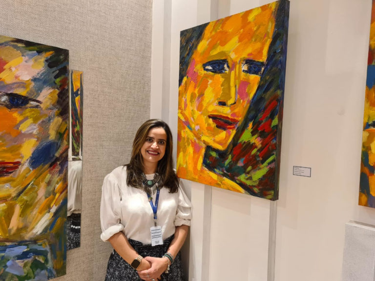 Unidade da Thomas Jefferson em Uberlândia recebe obra do artista amazonense Arnaldo Garcez
