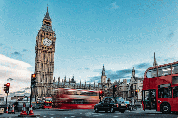 Quer estudar em Londres? Cursos de negócios têm bolsas de até R$ 20 mil