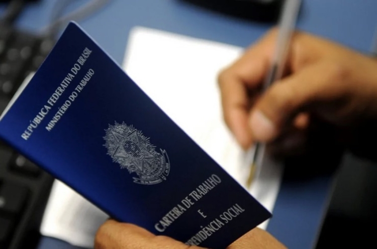 Fundação CDL Uberlândia seleciona candidatos para mais de 70 vagas de emprego e estágio