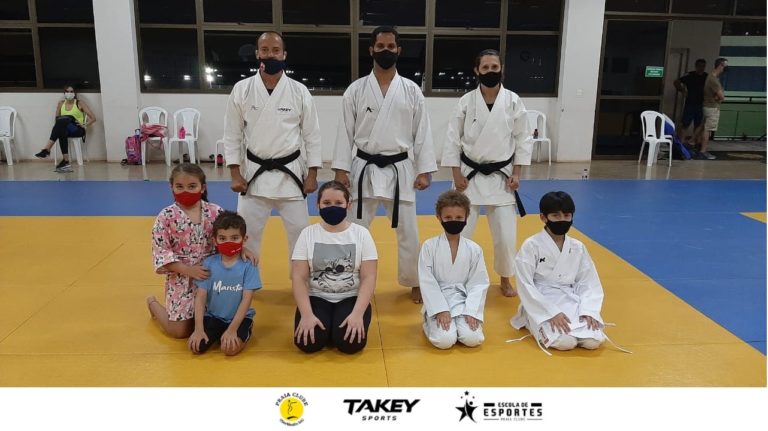 Praia Clube Takey Sports inaugura a primeira turma de Karatê