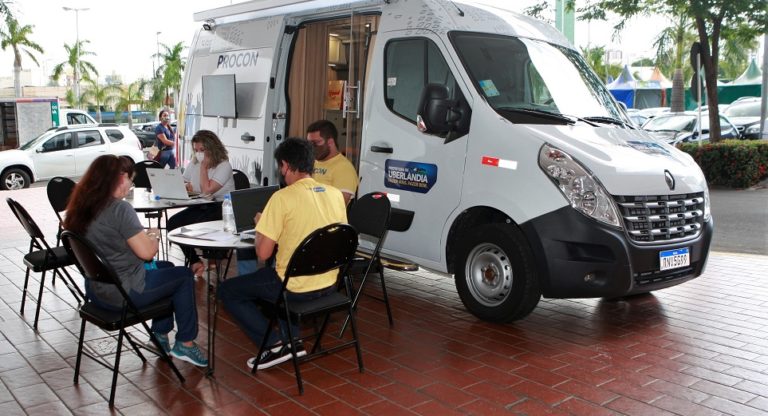 Uberlândia Shopping recebe Procon Móvel