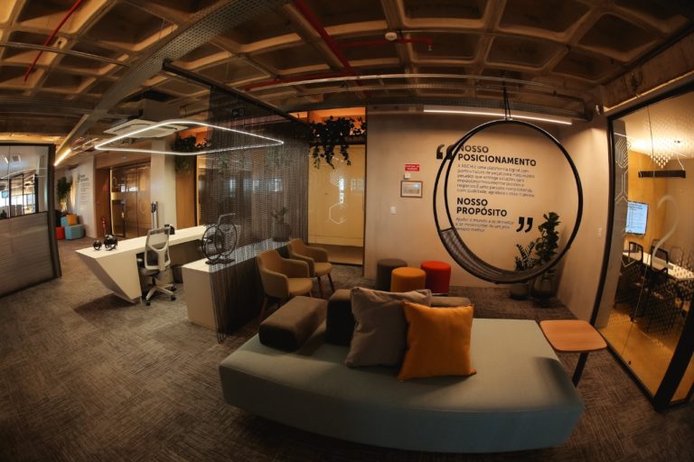 Rech abre mais de 850 vagas de emprego para todo o País