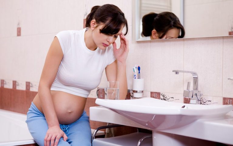 É normal menstruar na gravidez?