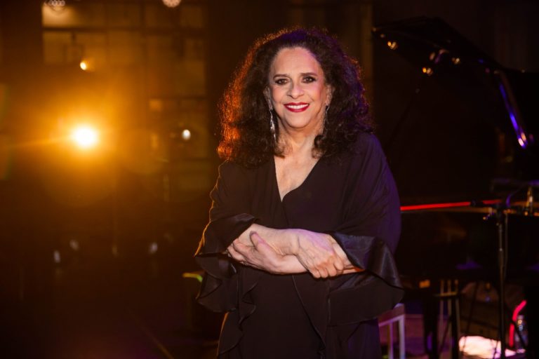 Gal Costa retorna aos palcos com novo show “As Várias Pontas de uma Estrela”
