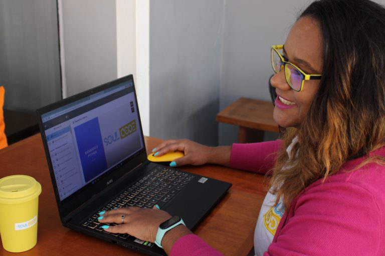 SoulCode lança cursos on line em parceria com a TNT Energy Drink e mil bolsas de estudo serão doadas