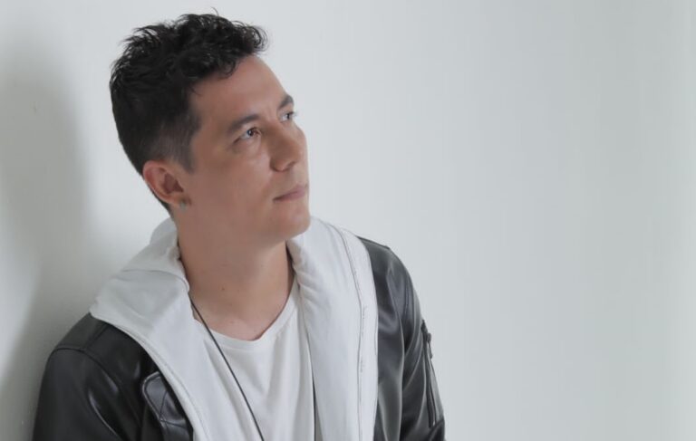 Cantor do Grupo Bro’z, Jhean Marcell, faz show em Uberlândia