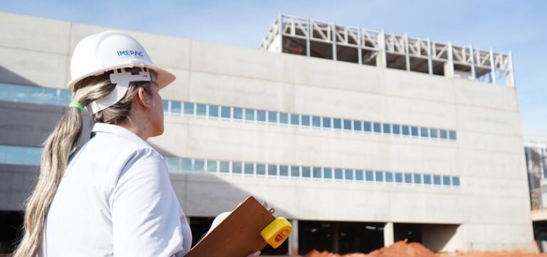 Alunos de Engenharia Civil do Imepac participam da construção do Hospital Universitário Sagrada Família
