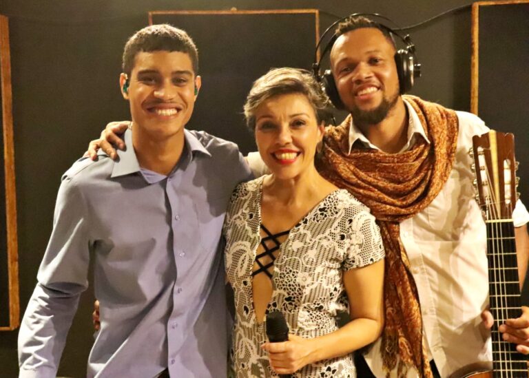 Show Samba de Francisco dá o tom do Granja na Rua de setembro
