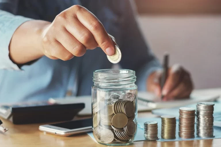 Quer usar o décimo terceiro salário de maneira eficiente?