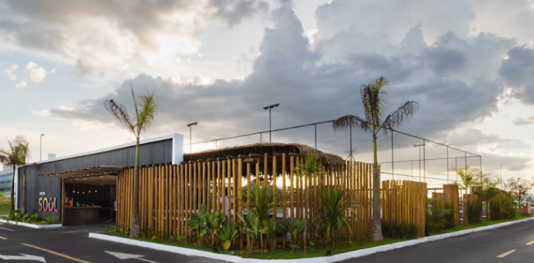Uberlândia Shopping é o primeiro centro de compras de Minas Gerais a ter arena fixa de beach tennis