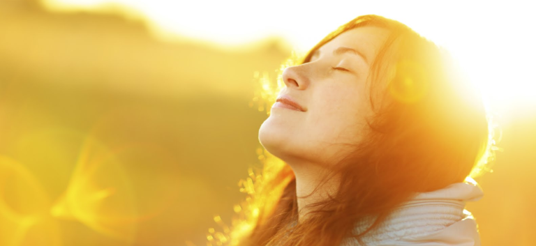 Principal fonte de vitamina D, sol em excesso pode acelerar envelhecimento, provocar manchas e danos à saúde