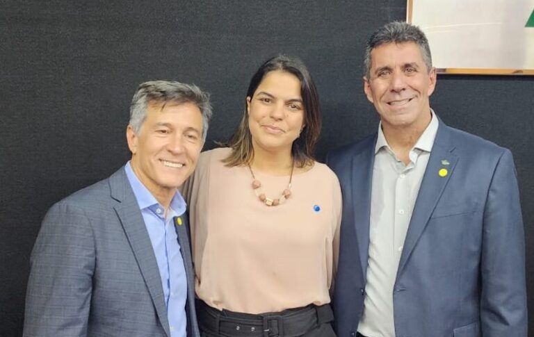 Diretora da Rede Mater Dei em Uberlândia é empossada como membro da nova diretoria da ACIUB