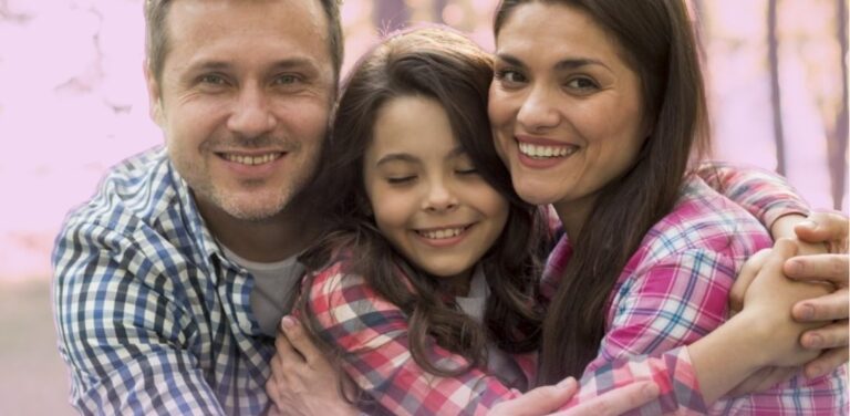 Acolhimento Familiar: Como ajudar crianças e adolescentes em situação vulnerável