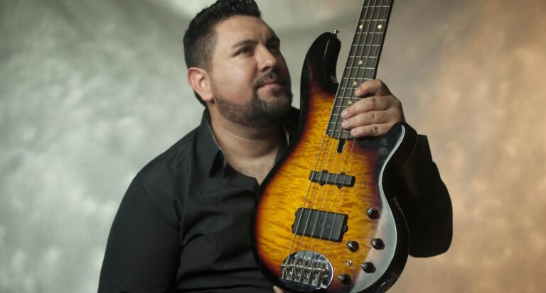 Ghadyego Carraro se apresenta nas Sextas Musicais com turnê de lançamento do álbum ‘Tribute’