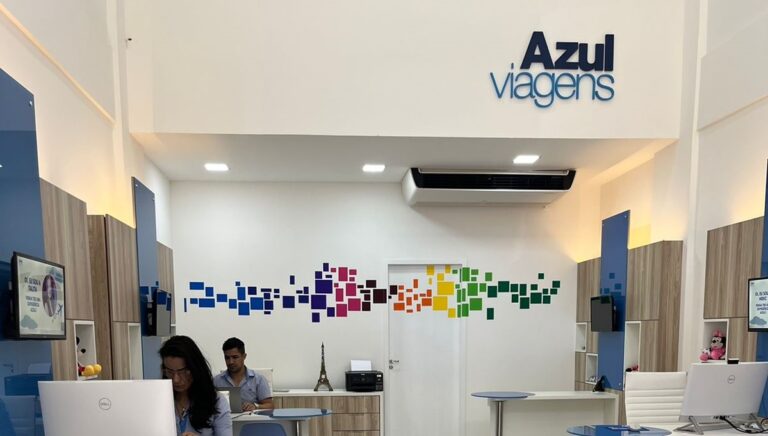 Governador Valadares inaugura sua primeira loja da Azul Viagens