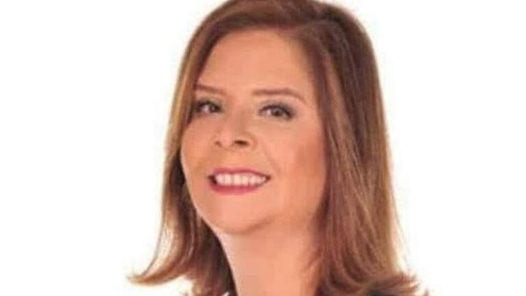 Blooks Livraria recebe lançamento de escritora premiada