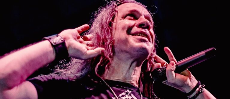 Nando Fernandes uma das melhores vozes do metal inicia as comemorações de 1 ano do Ópera Bar
