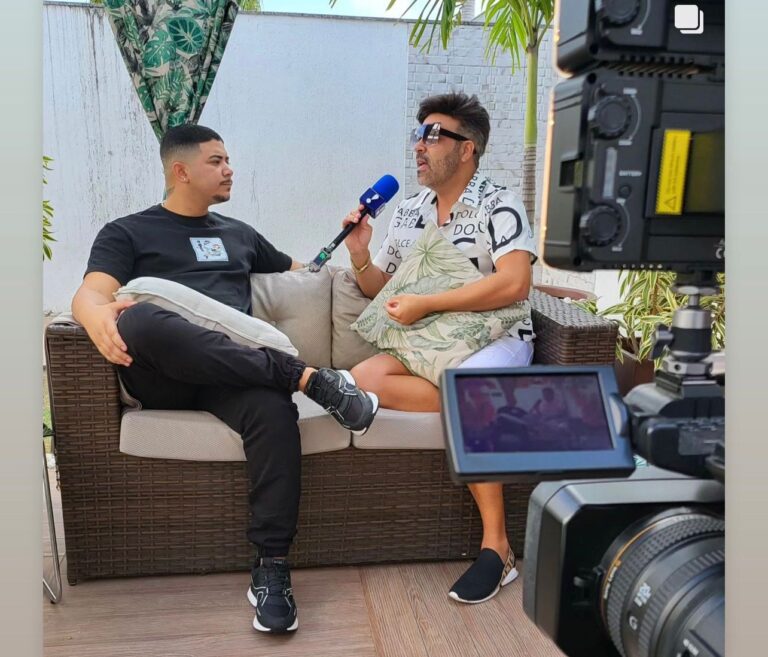 Cantor Davizinho assume desejo de  reconciliação com Mumuzinho durante entrevista cedida a Rodrigo Oliver