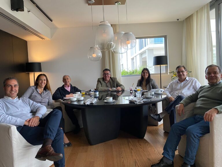 Café da Manhã no SLS Puerto Madero