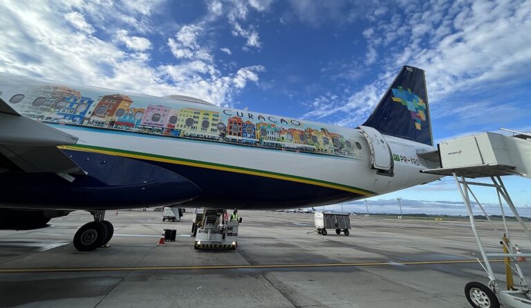 Azul lança voos extras para Curaçao nos feriados de outubro e novembro