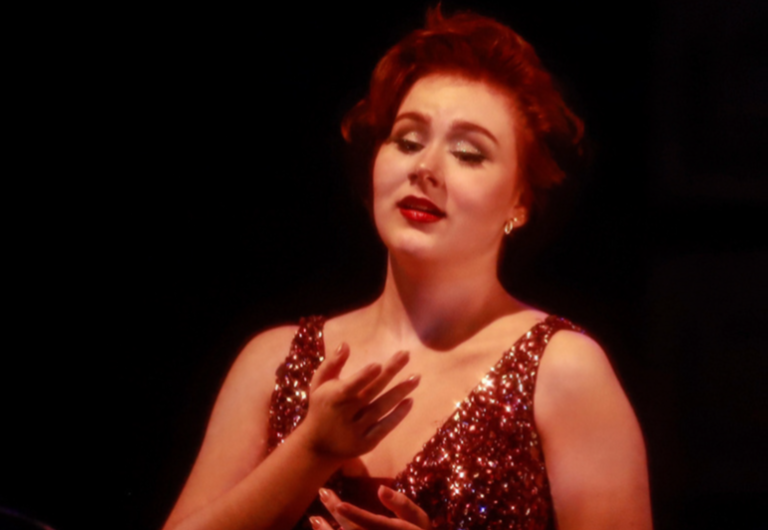 O canto lírico de uma nova estrela irá encantar e emocionar a plateia no Teatro Municipal