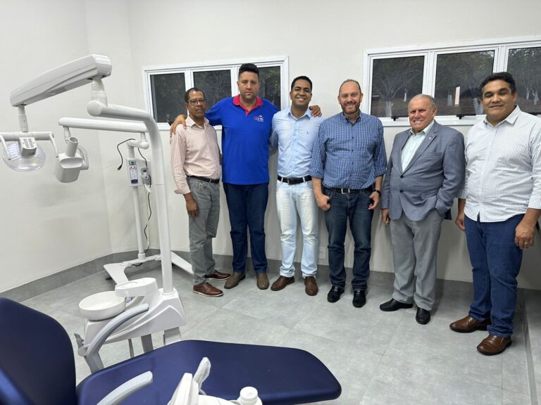 Consultório odontológico da Associação Grupo Sarai é inaugurada com o apoio da Uniodonto