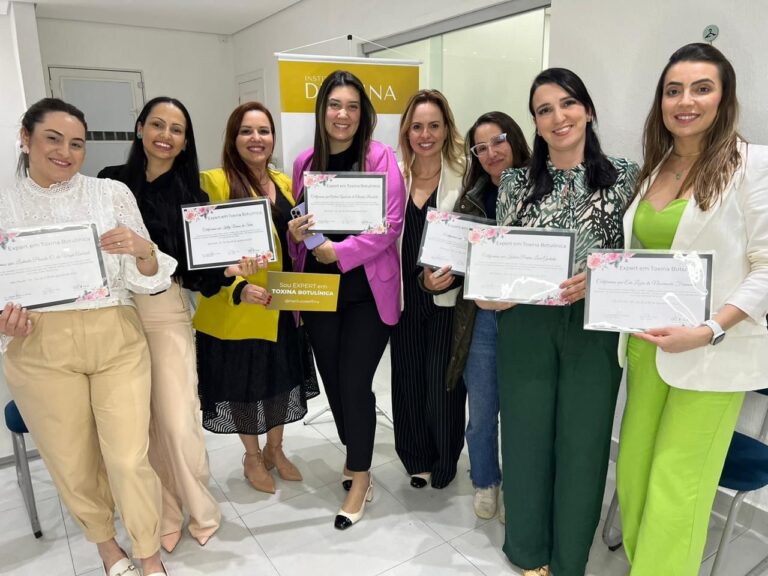Amanda Delffino realizou curso de Toxina Botulínica em São Paulo