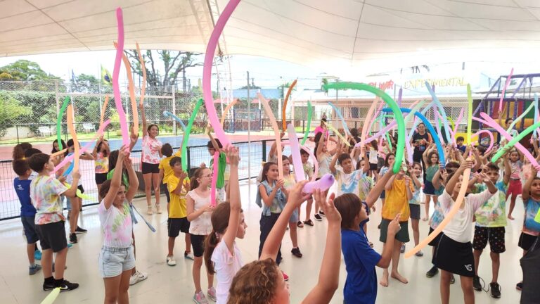 Semana da Criança: celebrando o brincar e seu impacto no desenvolvimento infantil