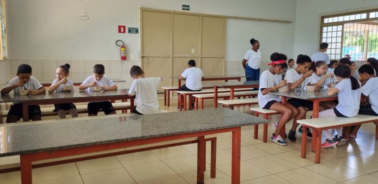Pelo segundo ano consecutivo, Outback Uberlândia e Casa do Menor Nova Canaã promovem momento especial para crianças atendidas pela instituição